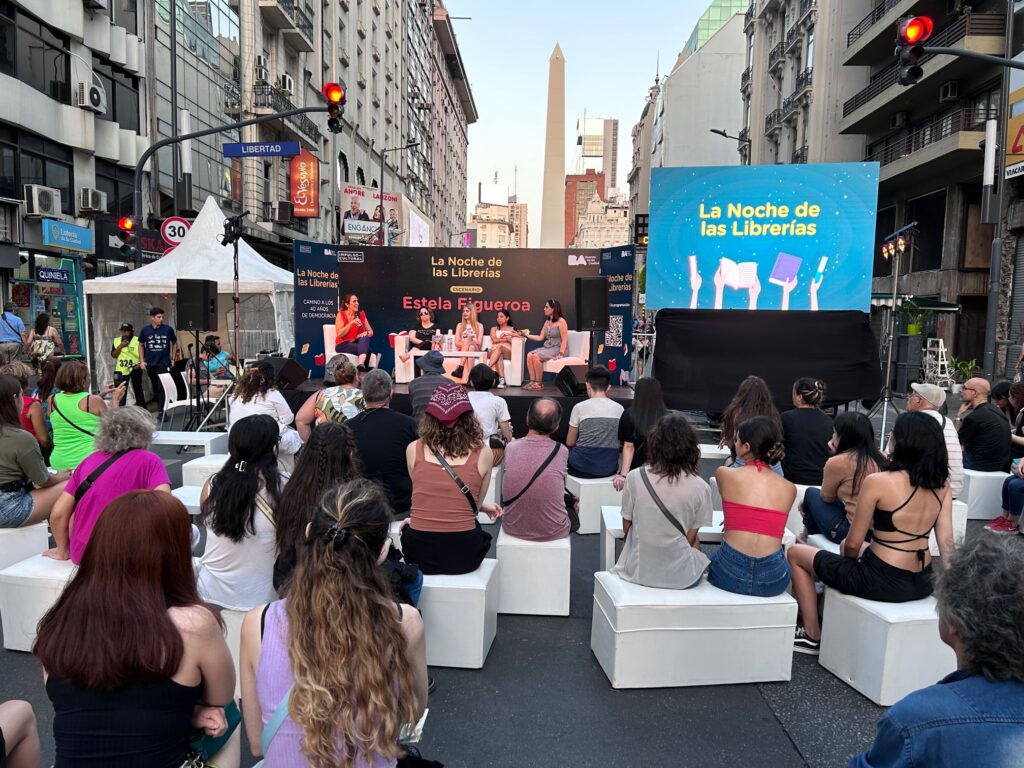 Florida Bans Books While Argentina Celebrates the Night of the Libraries
