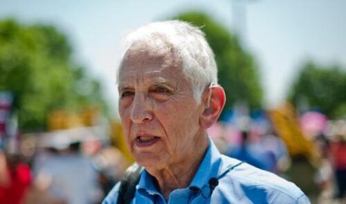 Daniel Ellsberg is Lauded in Death by the Same Media that Lets Assange Rot in Jail