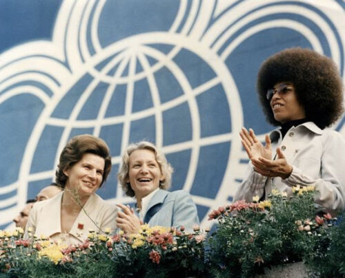 Build the Unity of the Youth of the World