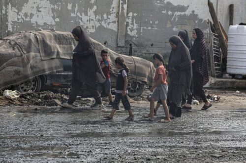 Polio virus detected in Gaza as Israel attacks Khan Younis